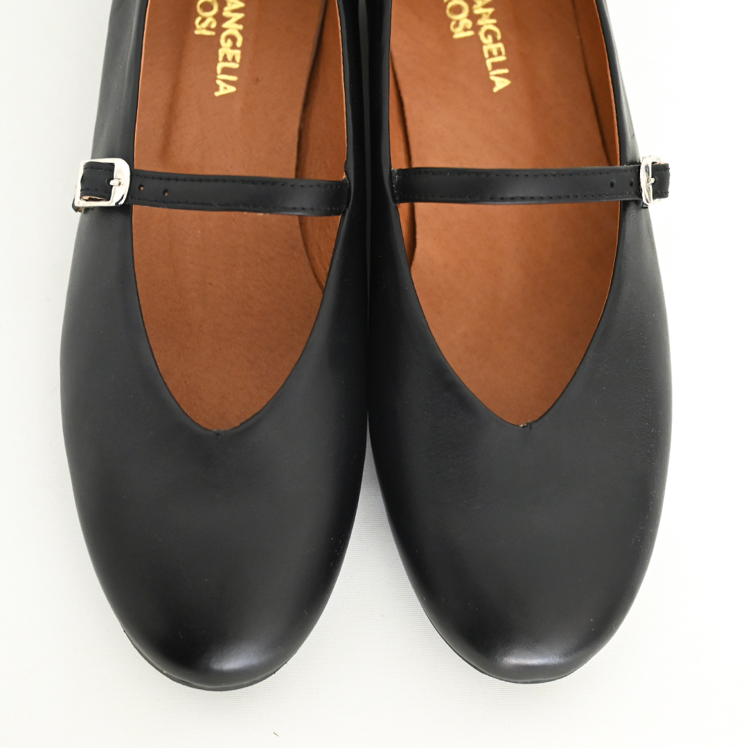 ΜΠΑΛΑΡΙΝΑ ΜΑΥΡΗ ΜΕ ΜΠΑΡΕΤΑ