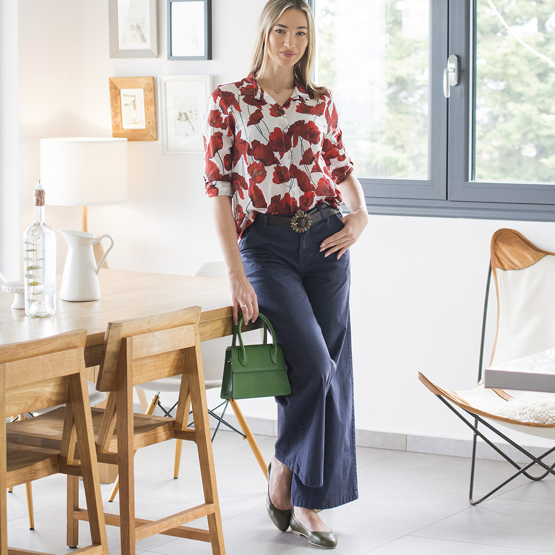 ΠΑΝΤΕΛΟΝΑ ΜΠΛΕ