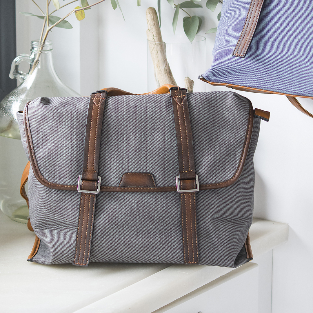 ΤΣΑΝΤΑ BACKPACK POSTMAN