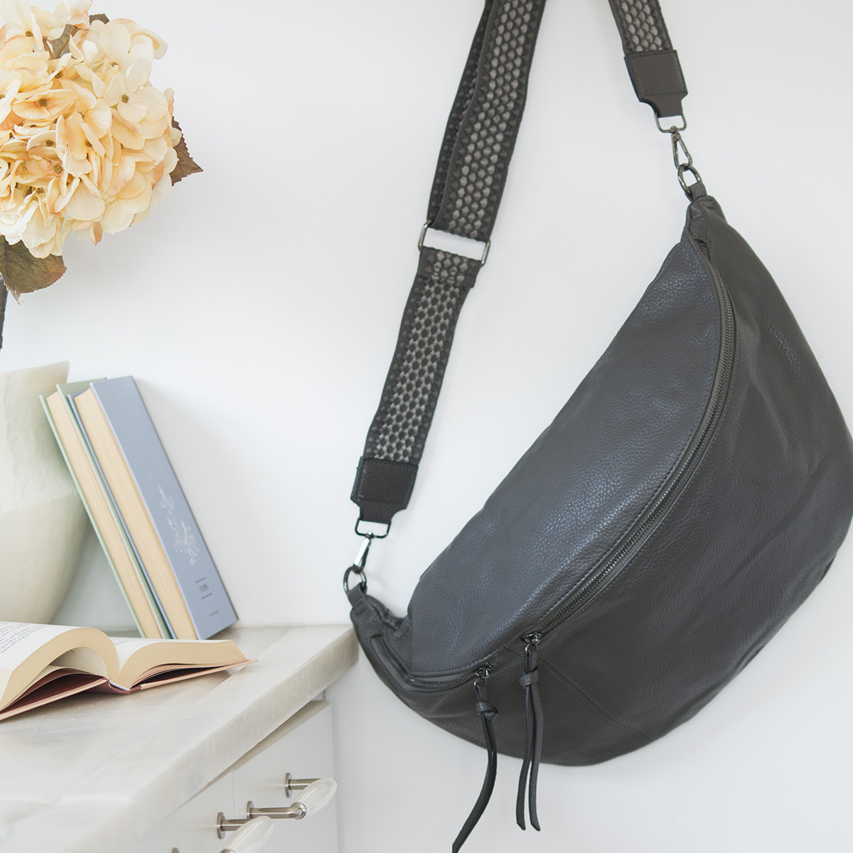 ΤΣΑΝΤΑ ΜΠΑΝΑΝΑ OVERSIZED