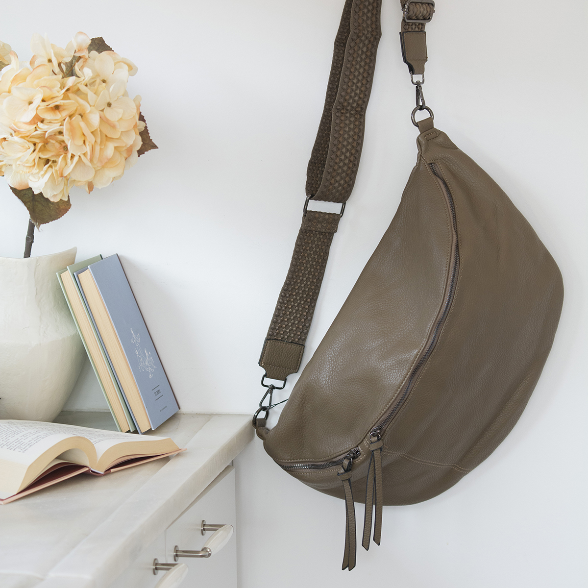 ΤΣΑΝΤΑ ΜΠΑΝΑΝΑ OVERSIZED