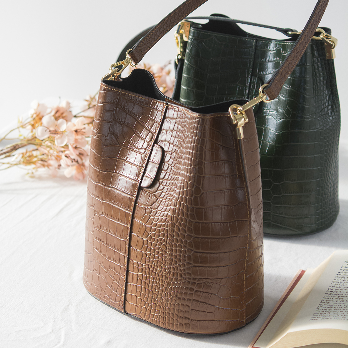 ΤΣΑΝΤΑ ΑΠΟ ΔΕΡΜΑ BUCKET