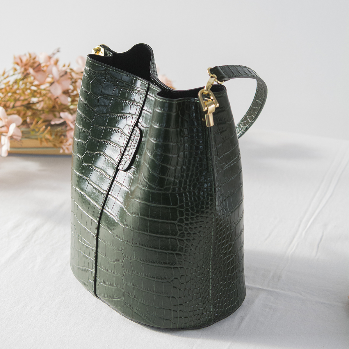 ΤΣΑΝΤΑ ΑΠΟ ΔΕΡΜΑ BUCKET