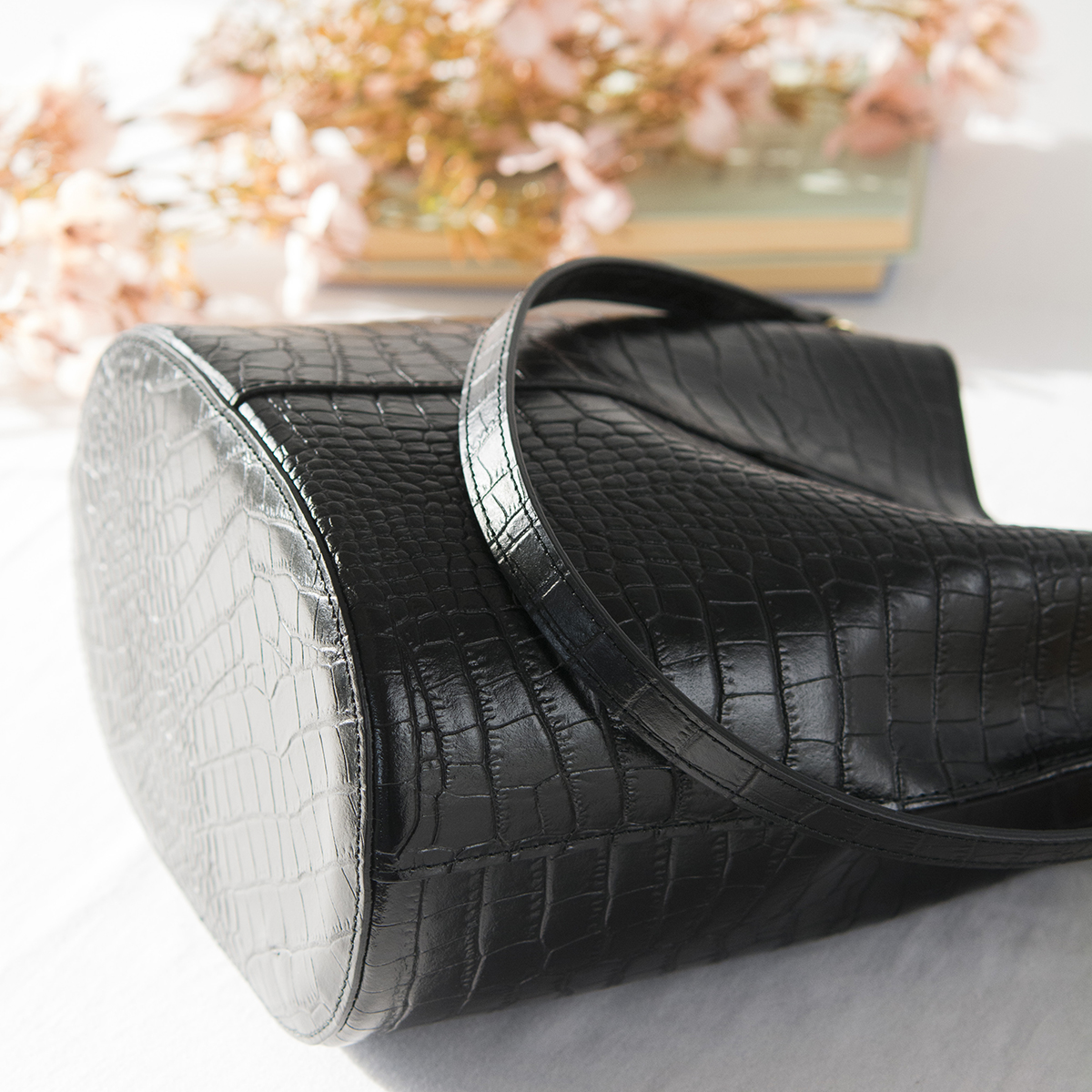 ΤΣΑΝΤΑ ΑΠΟ ΔΕΡΜΑ BUCKET