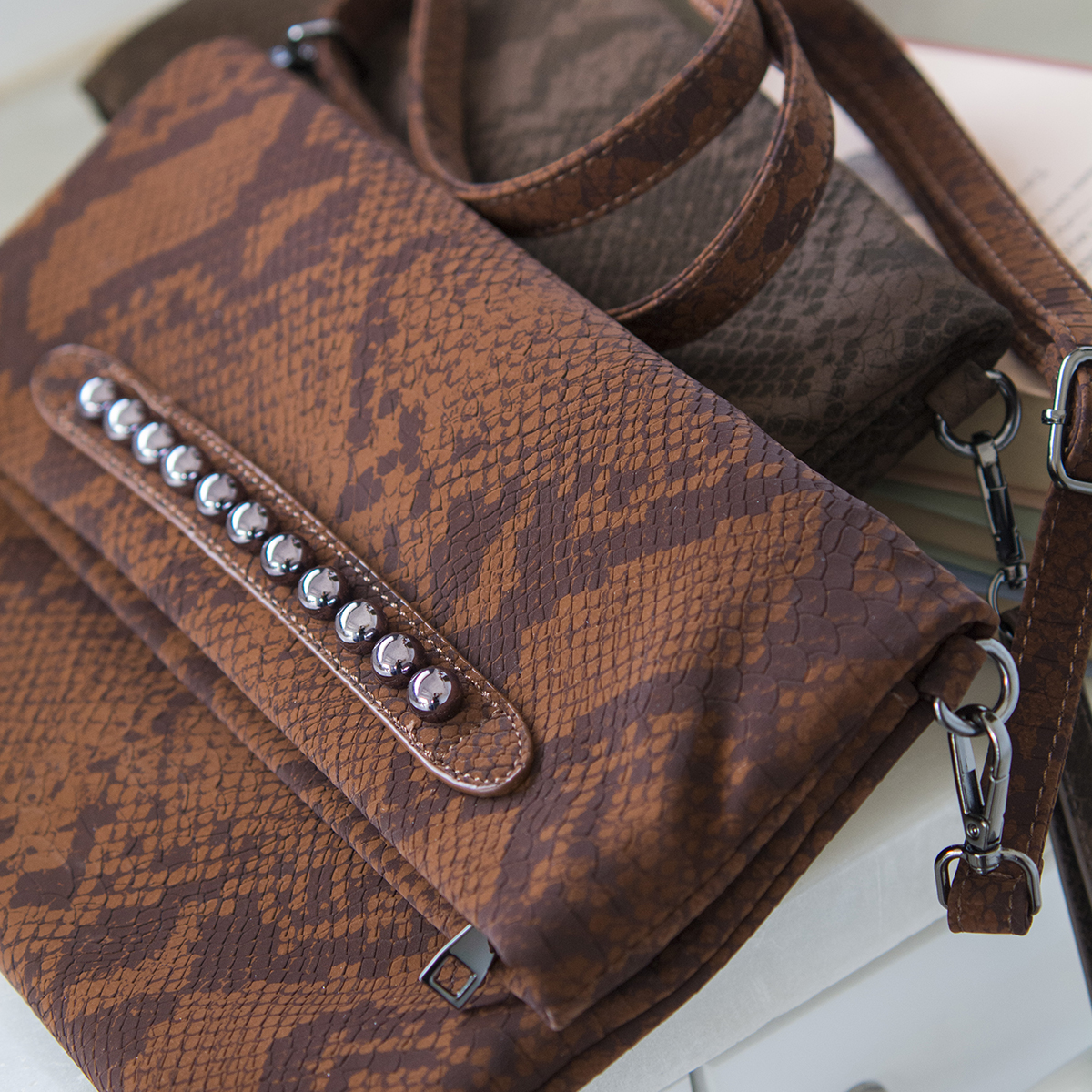 ΤΣΑΝΤΑ ΦΑΚΕΛΟΣ SNAKE