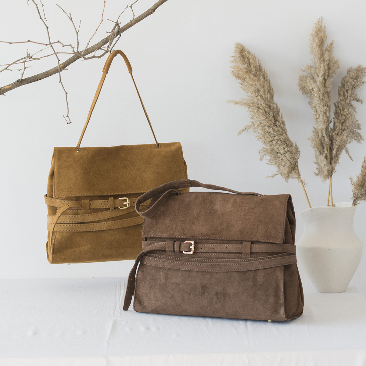 ΤΣΑΝΤΑ ΑΠΟ ΔΕΡΜΑ ΩΜΟΥ ΚΑΙ ΧΙΑΣΤΙ