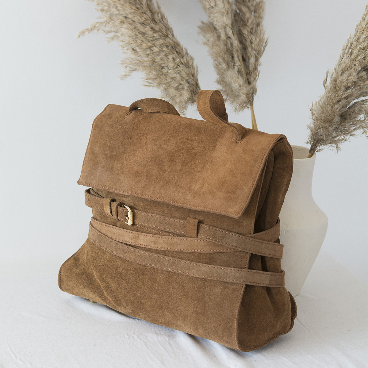 ΤΣΑΝΤΑ ΑΠΟ ΔΕΡΜΑ ΩΜΟΥ ΚΑΙ ΧΙΑΣΤΙ