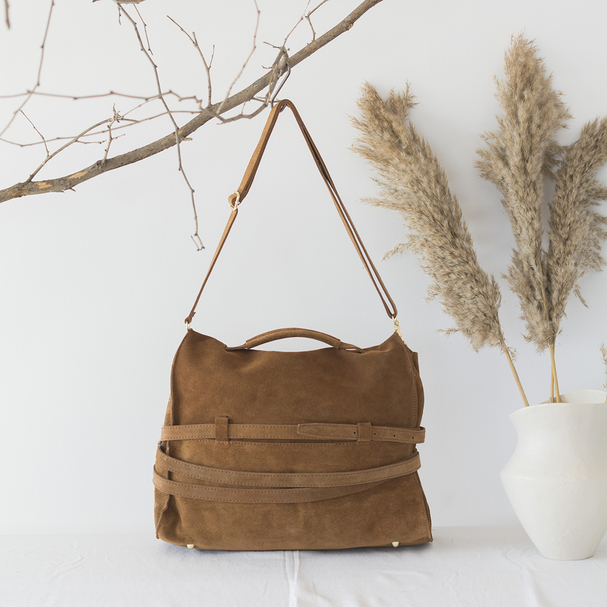 ΤΣΑΝΤΑ ΑΠΟ ΔΕΡΜΑ ΩΜΟΥ ΚΑΙ ΧΙΑΣΤΙ