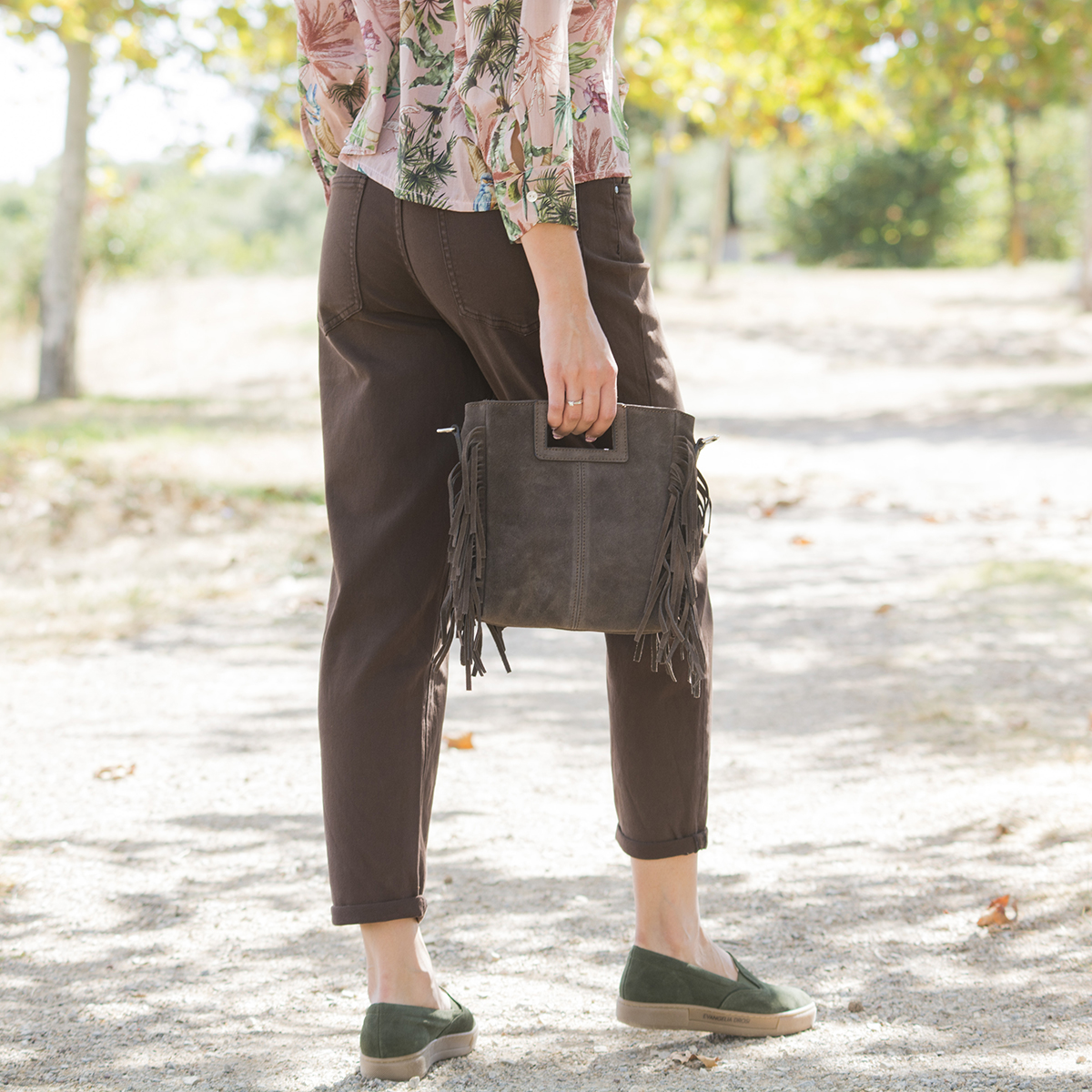 ΤΣΑΝΤΑ ΑΠΟ ΔΕΡΜΑ ΧΕΙΡΟΣ ΚΑΙ ΧΙΑΣΤΙ ΜΕ ΚΡΟΣΙΑ