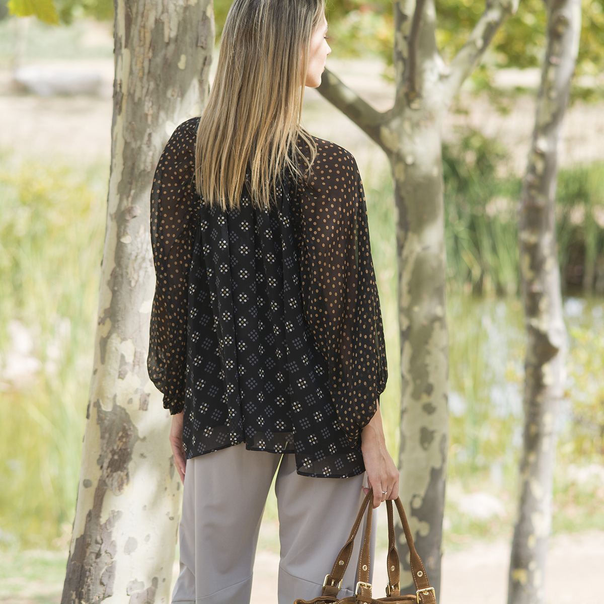 ΠΟΥΚΑΜΙΣΟ ΠΟΥΑ