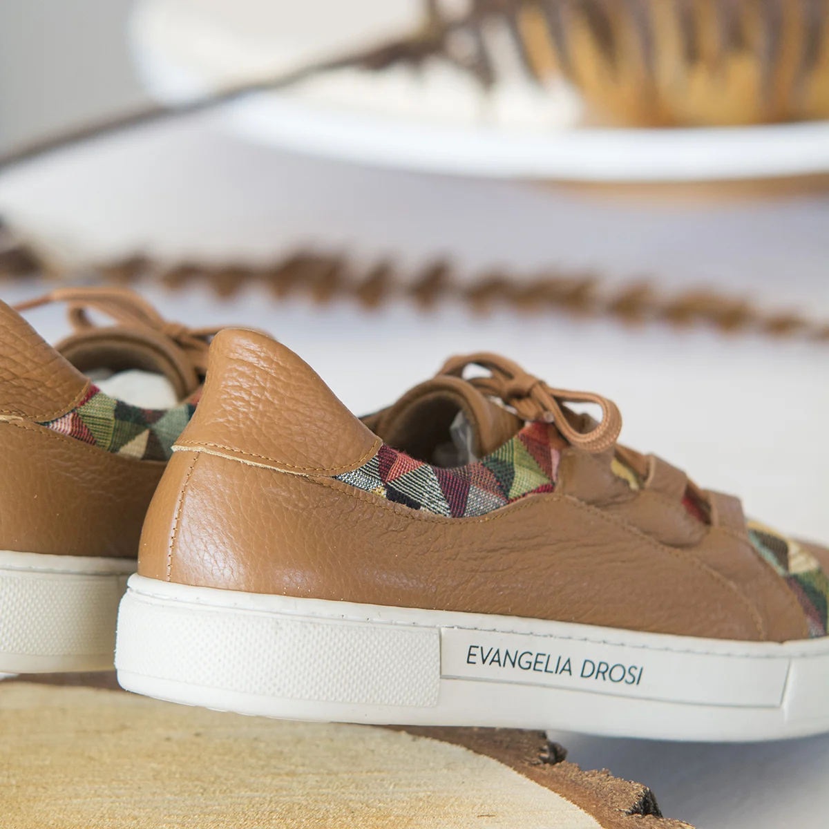 Γυναικεία Δερμάτινα Sneakers Geometric