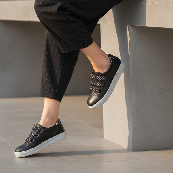 SNEAKERS ΜΑΥΡΑ DOTS