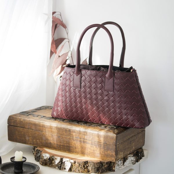 ΤΣΑΝΤΑ ΑΠΟ ΔΕΡΜΑ ΠΛΕΚΤΗ