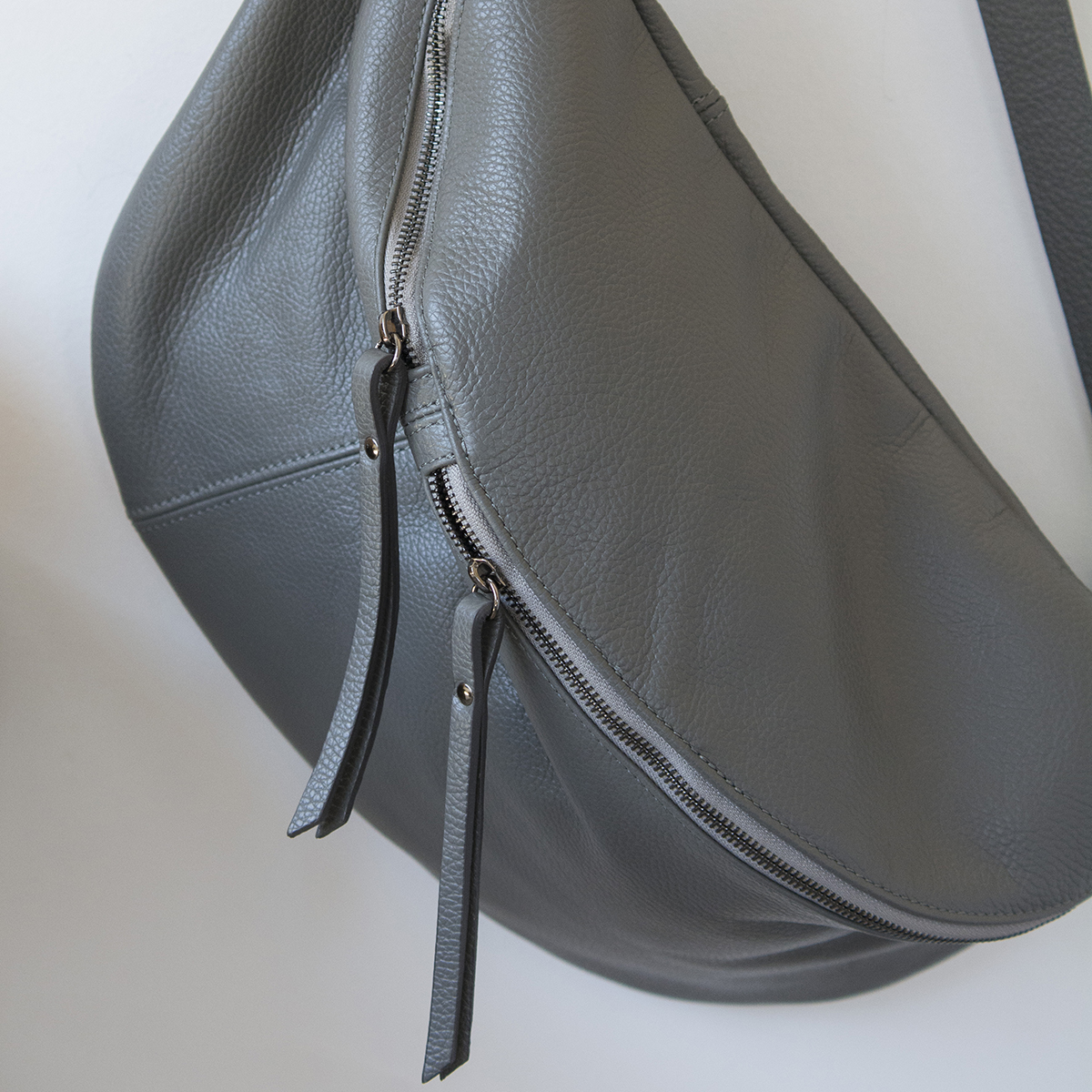 ΤΣΑΝΤΑ ΜΠΑΝΑΝΑ ΑΠΟ ΔΕΡΜΑ OVERSIZED