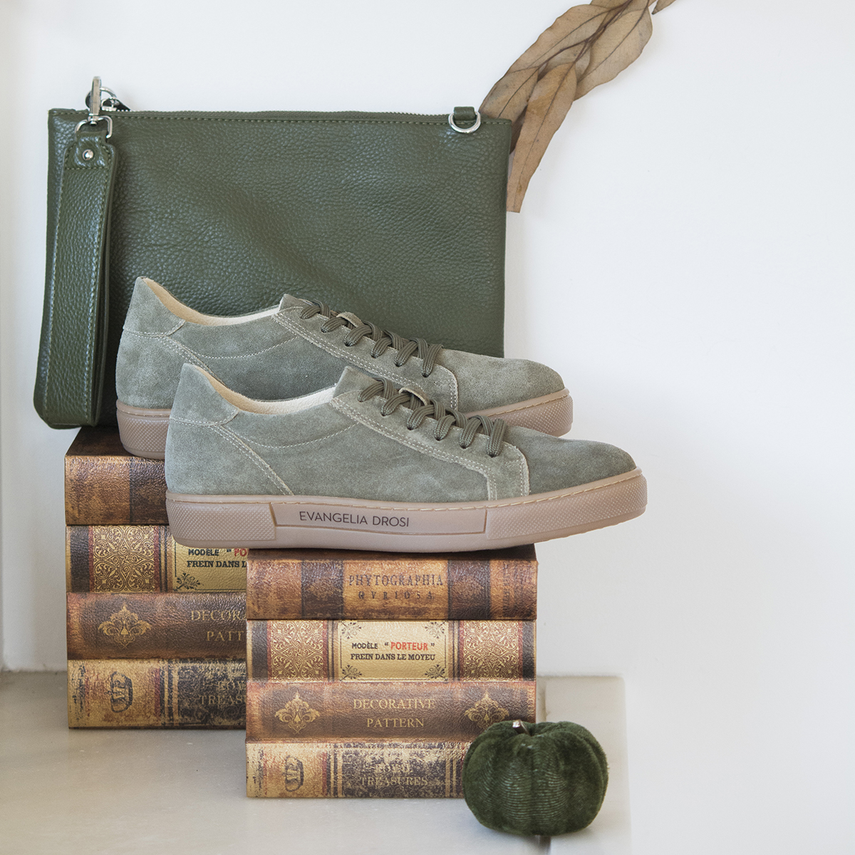 SNEAKERS ΛΑΔΙ SUEDE