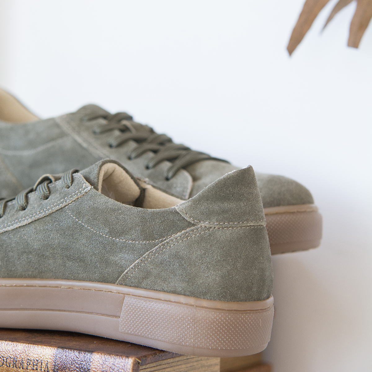 SNEAKERS ΛΑΔΙ SUEDE