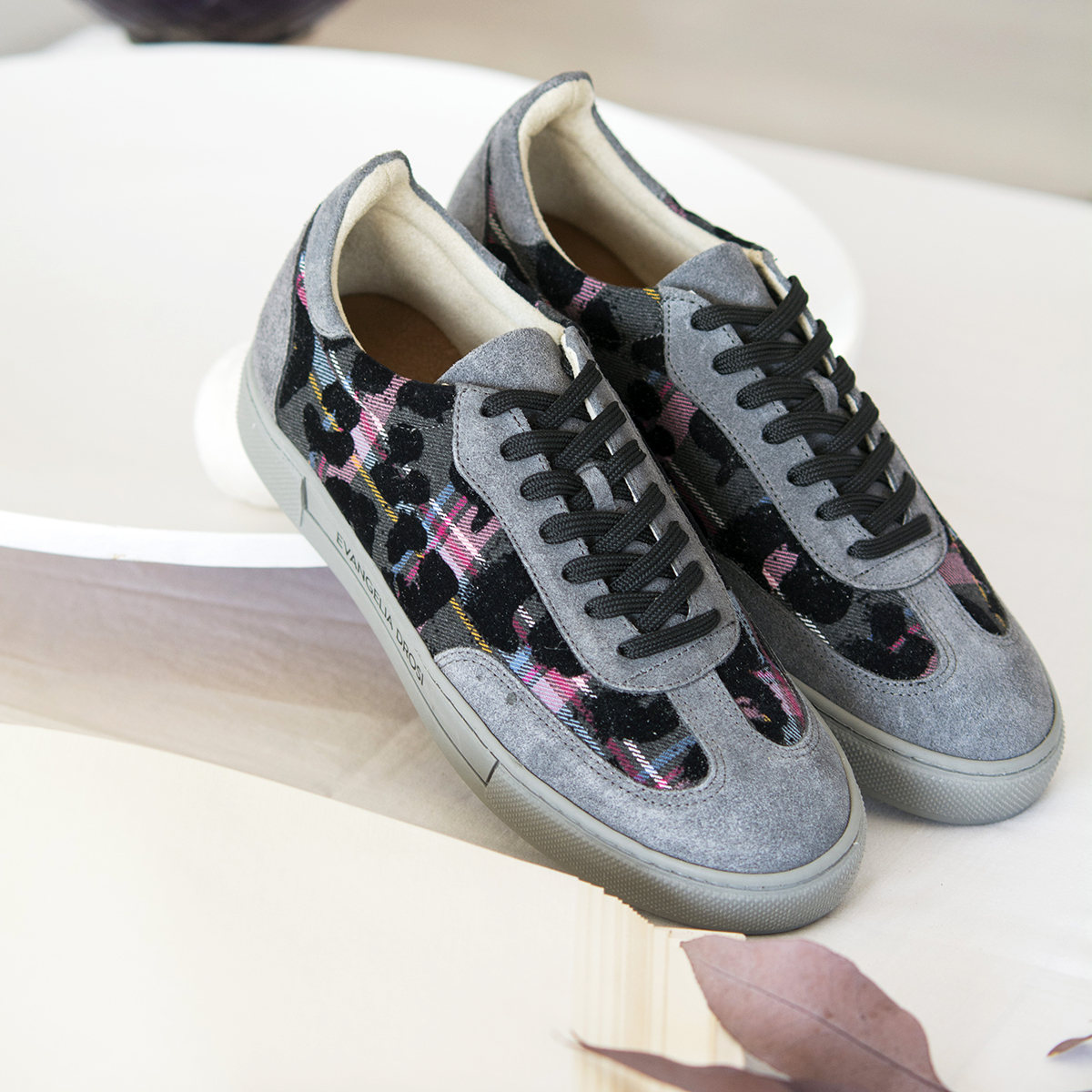 SNEAKERS LEOPAR PLAID