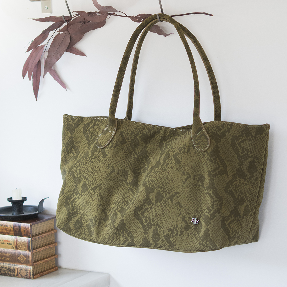 ΤΣΑΝΤΑ ΩΜΟΥ SNAKE