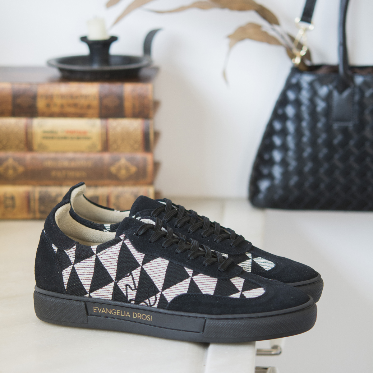 SNEAKERS ΜΑΥΡΑ TRIANGLE