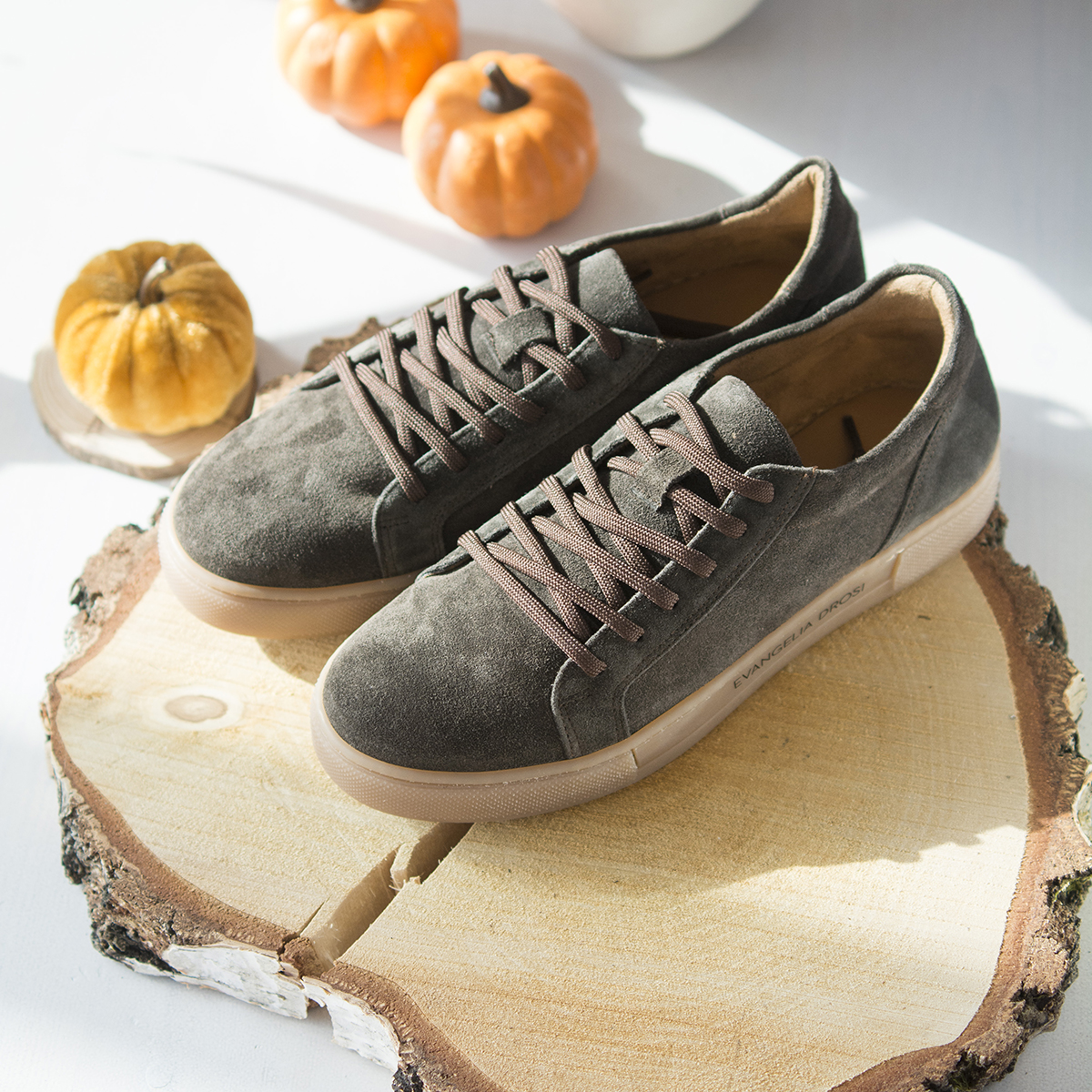 SNEAKERS ΚΑΦΕ SUEDE