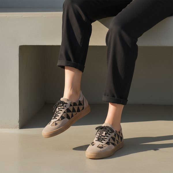 SNEAKERS TRIANGLE