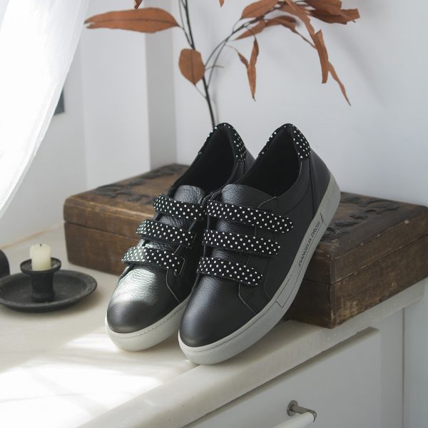 SNEAKERS ΜΑΥΡΑ DOTS