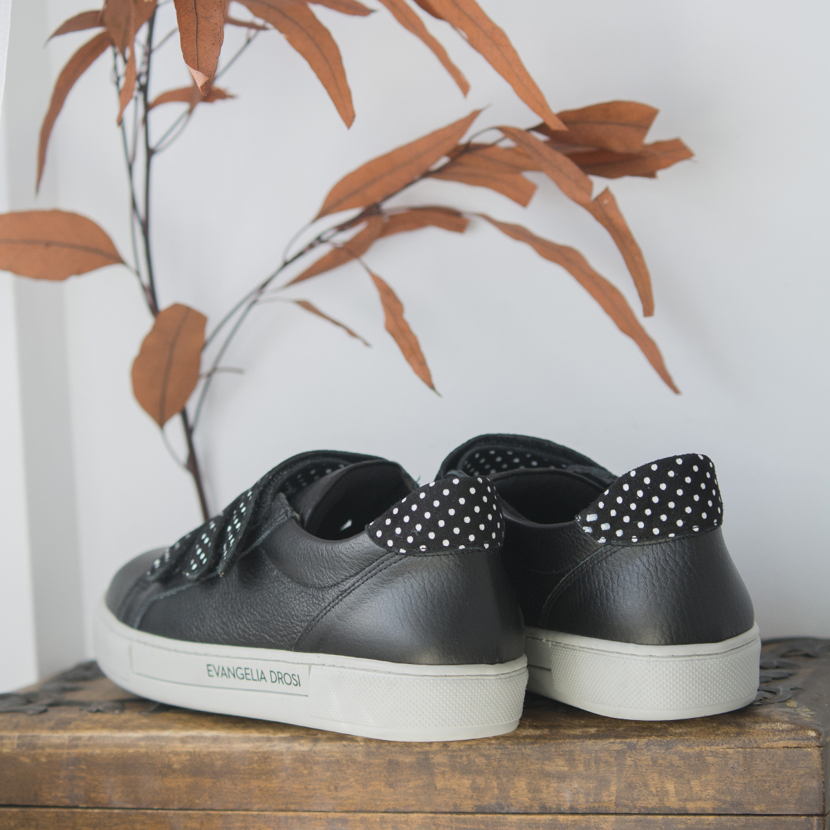 SNEAKERS ΜΑΥΡΑ DOTS