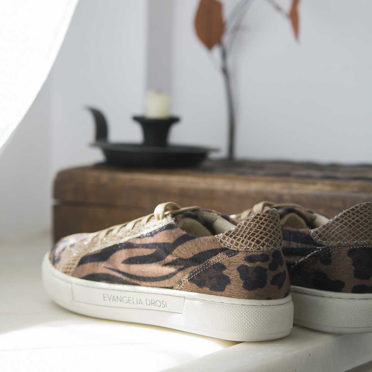 SNEAKERS BROWN ANIMAL