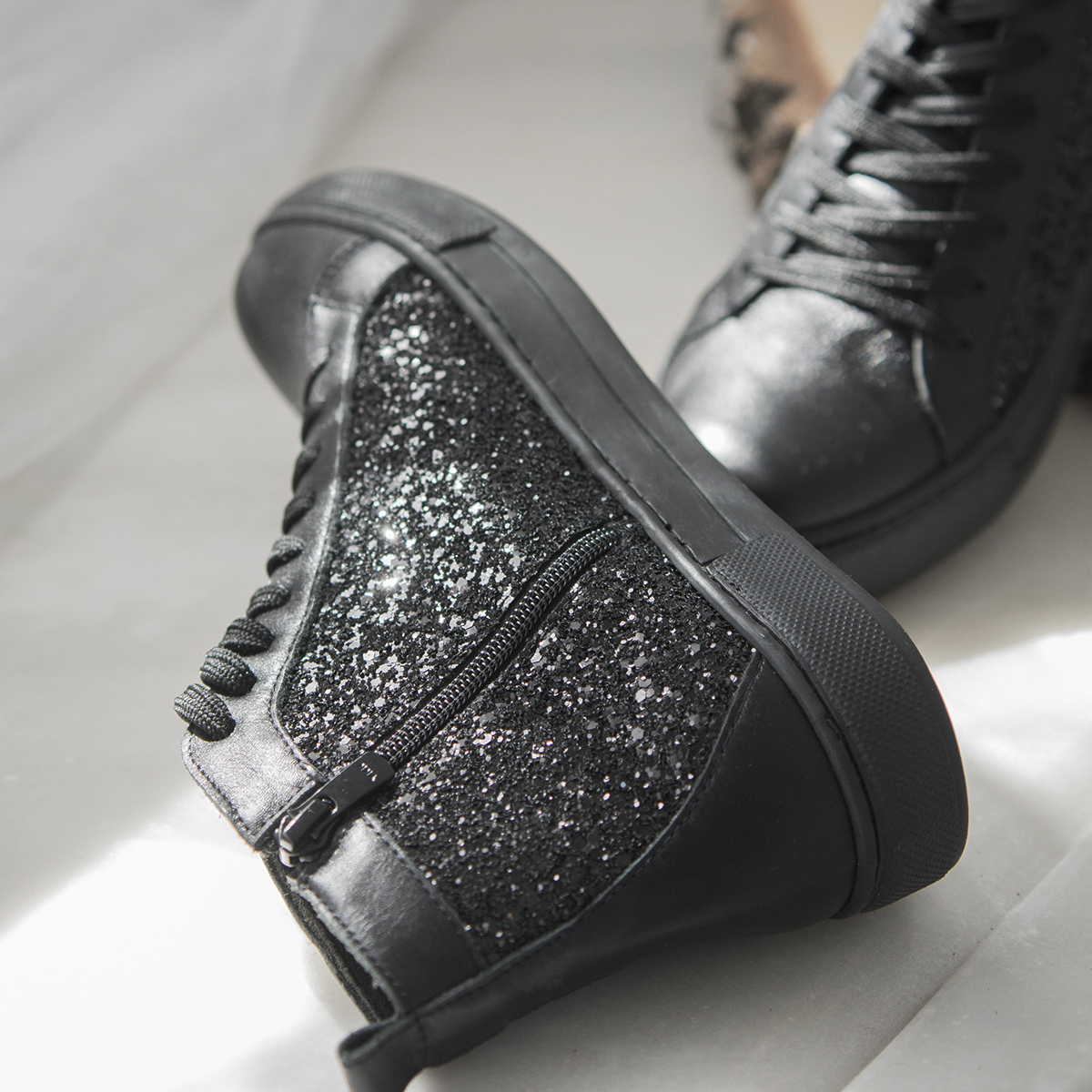 SNEAKERS BOOTS BLACK GLITTER