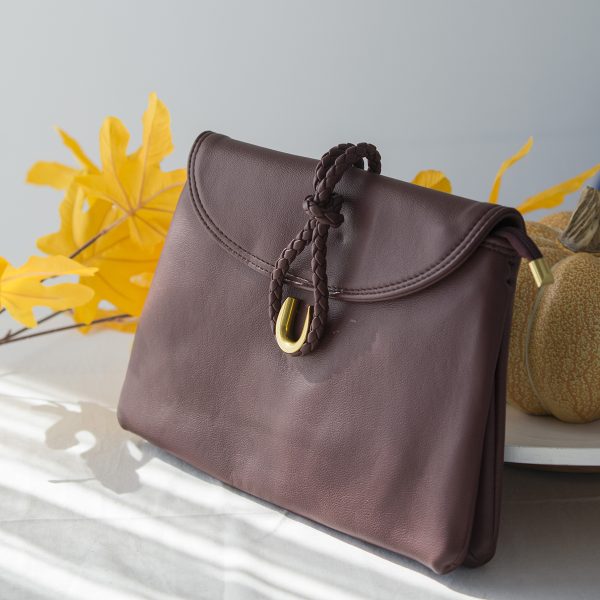 ΤΣΑΝΤΑ ΜΕ ΧΡΥΣΟ ΠΕΤΑΛΟ