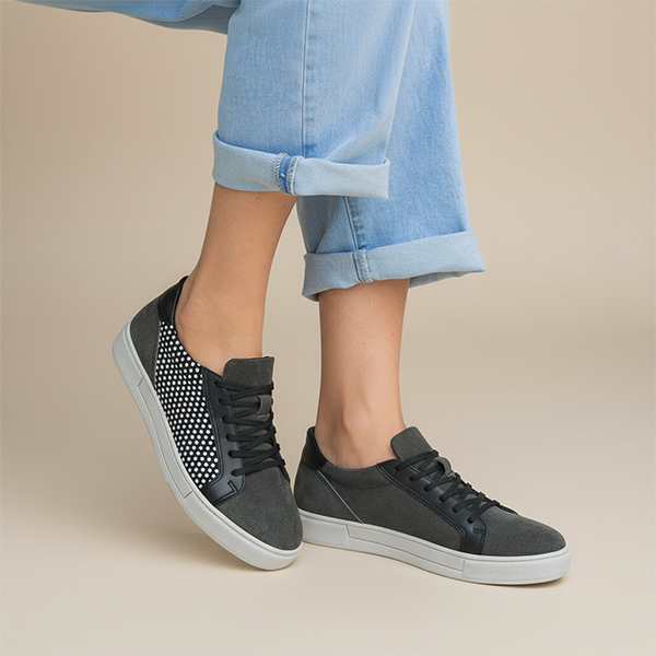 SNEAKERS GREY DOTS