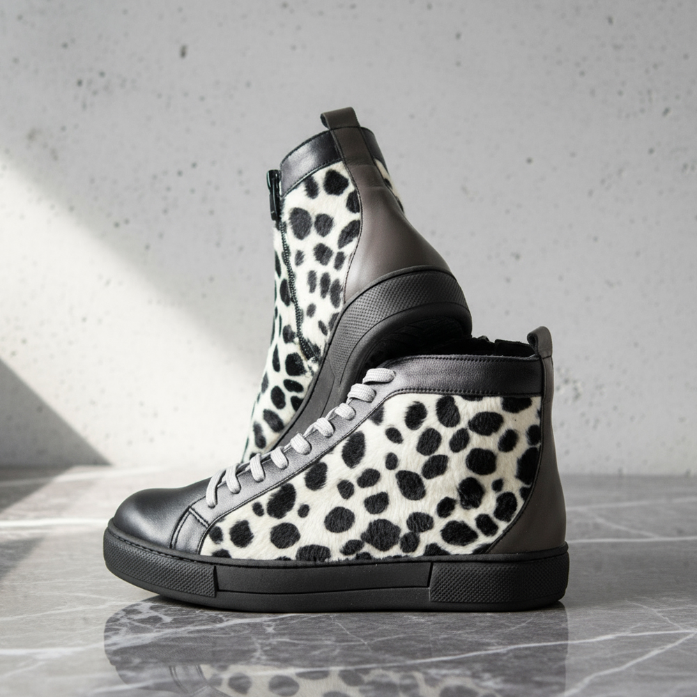 SNEAKERS BOOTS BLACK DOTS