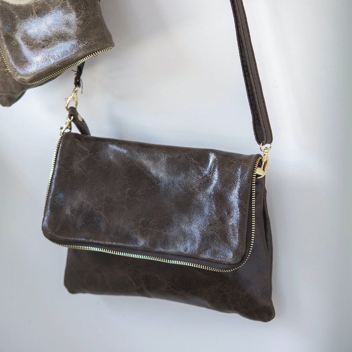 ΤΣΑΝΤΑ ΑΠΟ ΔΕΡΜΑ ZIPPER