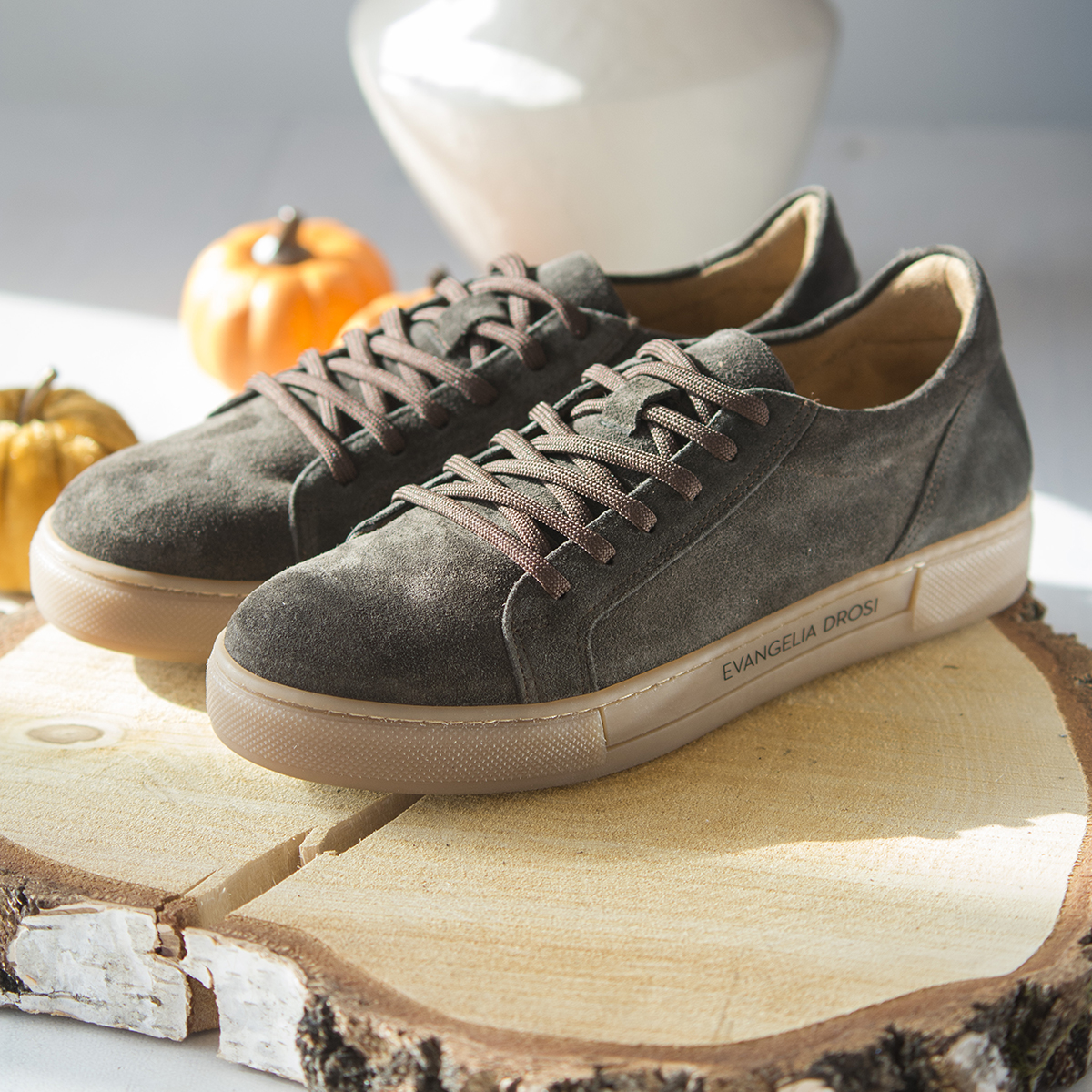 SNEAKERS ΚΑΦΕ SUEDE