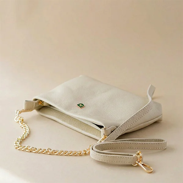 Γυναικεία Δερμάτινη Τσάντα με Αλυσίδα